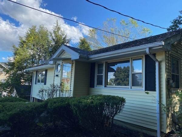 4 Blaine Ave - Photo 1