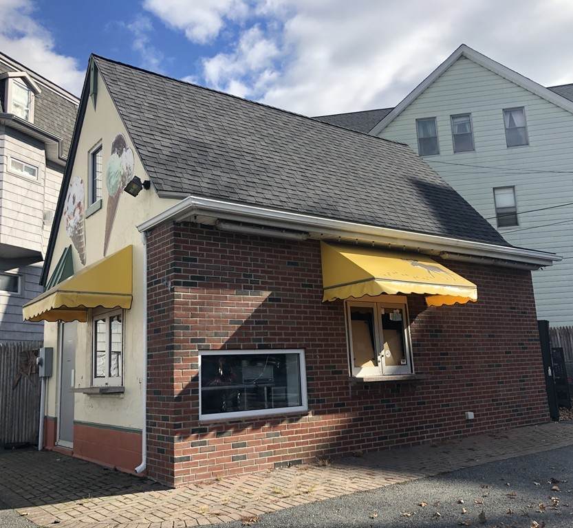 720 S Main St - Photo 1
