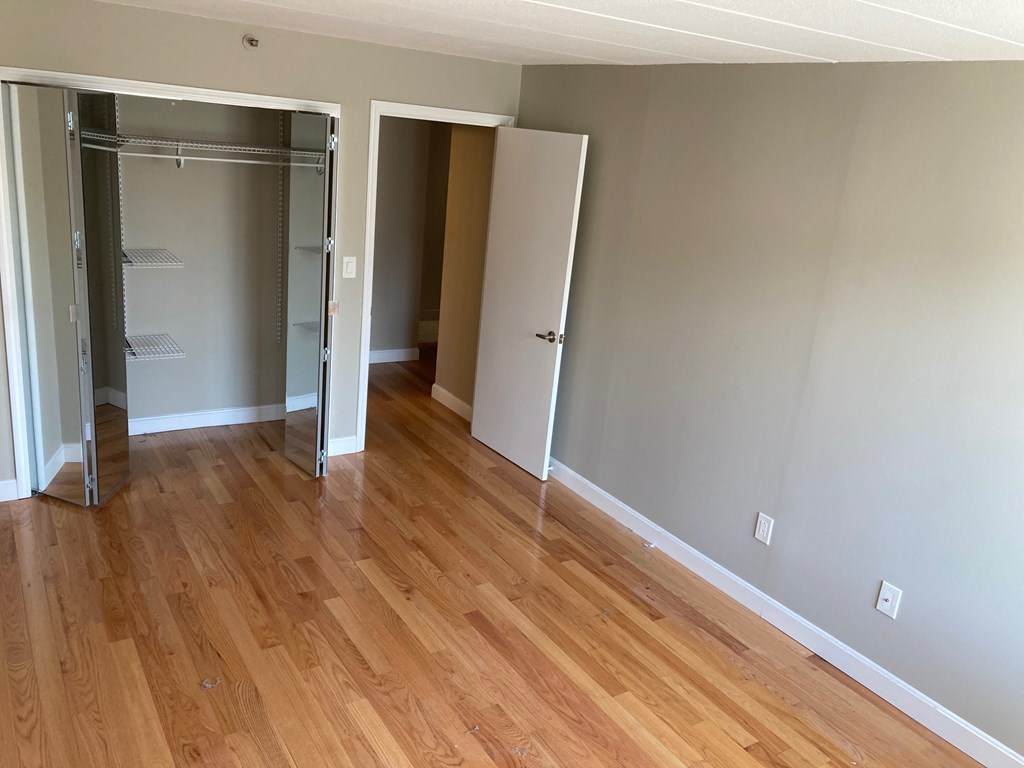 1933 Commonwealth Ave - Photo 1
