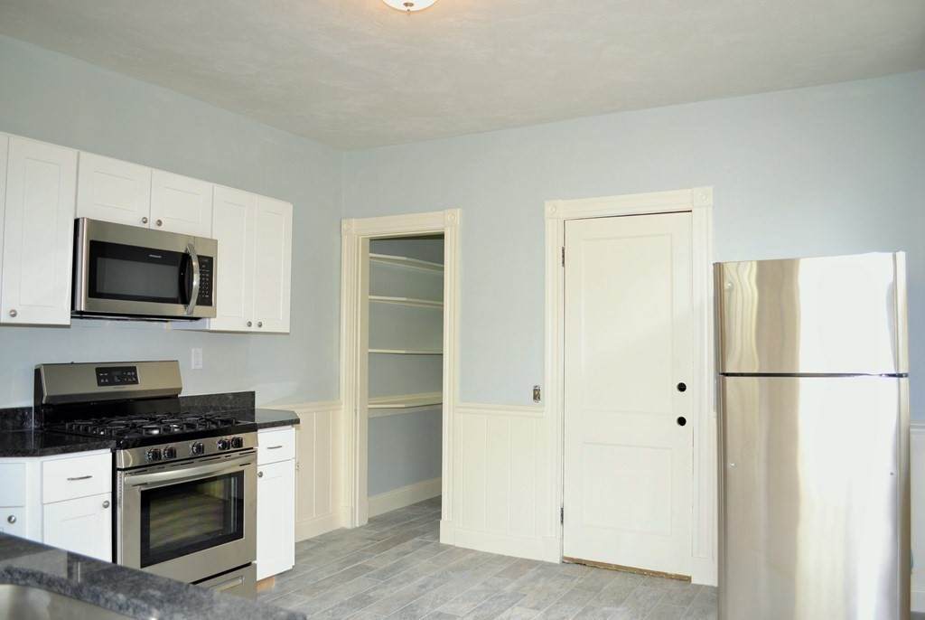 37 Taft St - Photo 1