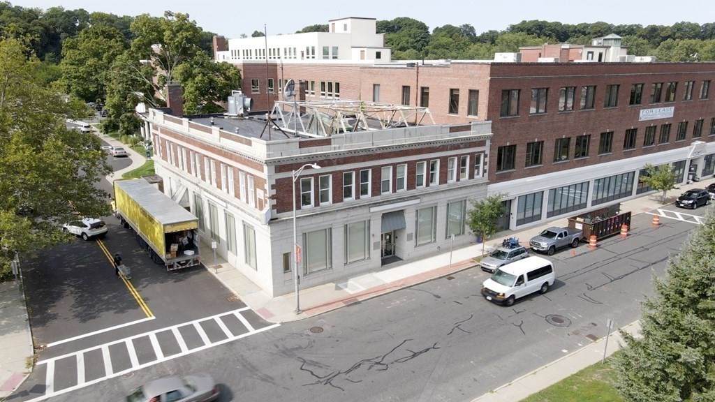 85 Elm St - Photo 1