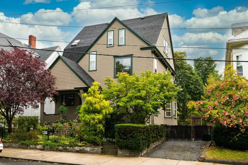 29 Welles Avenue - Photo 1