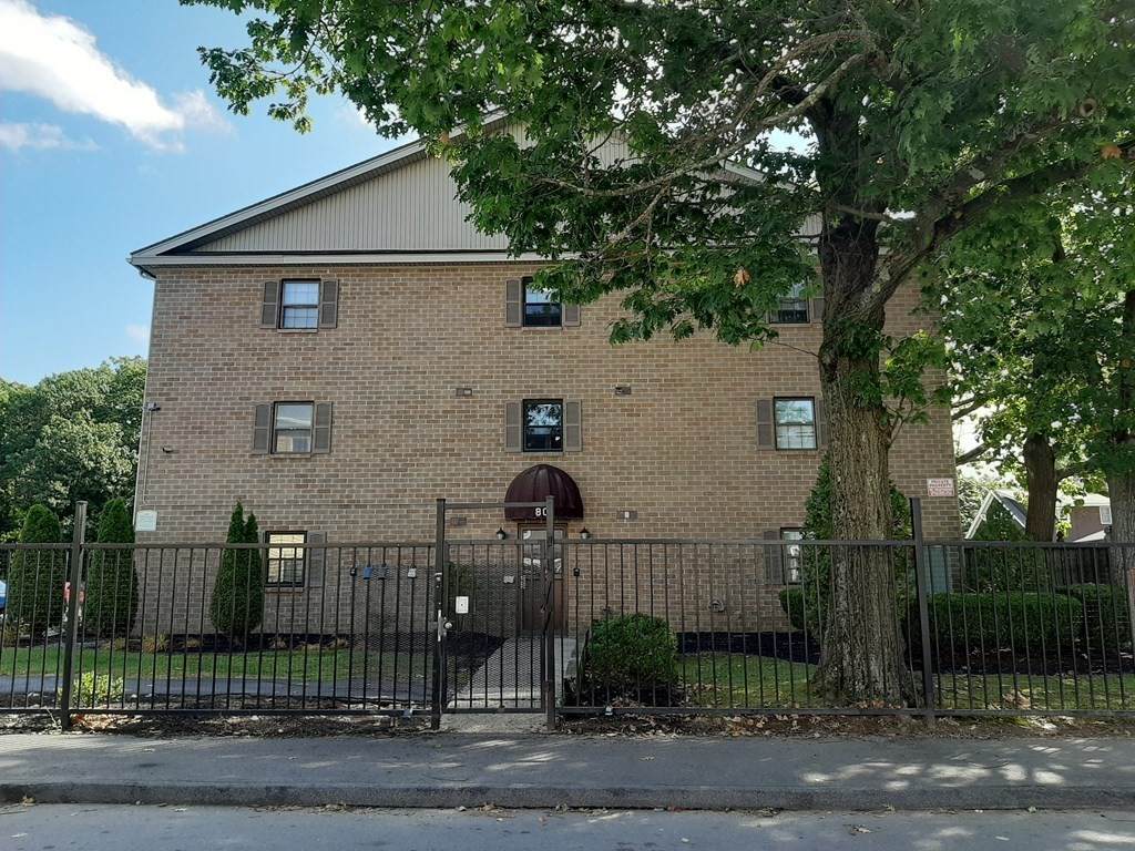 80 Stanton St - Photo 1