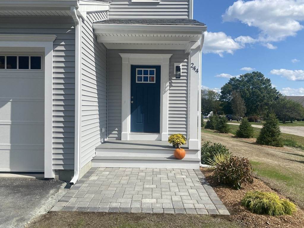 244 Norfolk St - Photo 1
