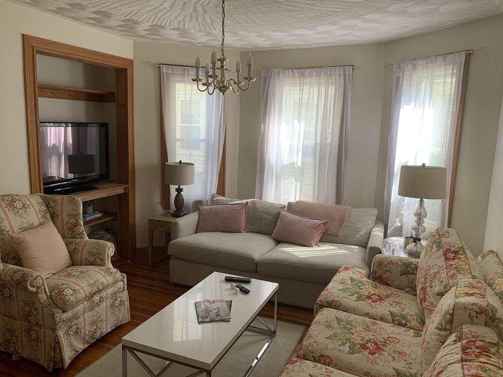 41 Montfern Ave - Photo 1