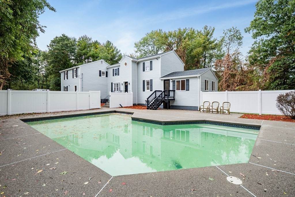 15 Riverbank Ter - Photo 1