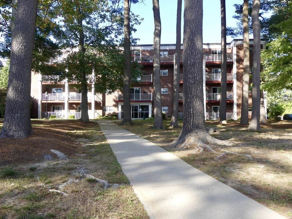 46 Greentree Lane - Photo 1