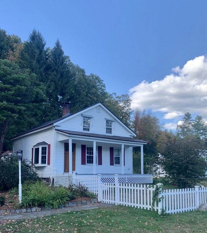 1095 Westhampton Road - Photo 1