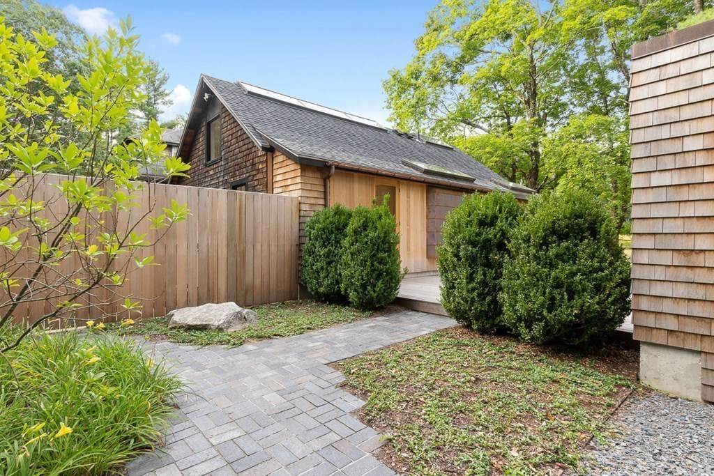 387 Garfield Rd - Photo 1