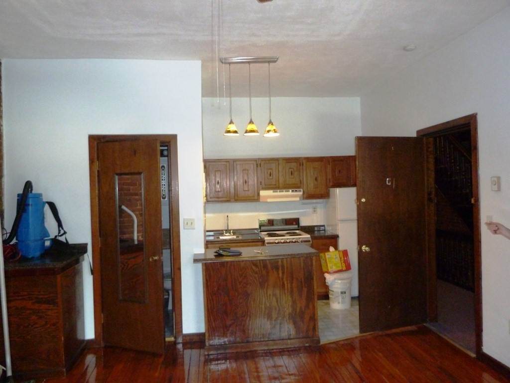 524 Colmbus Ave - Photo 1