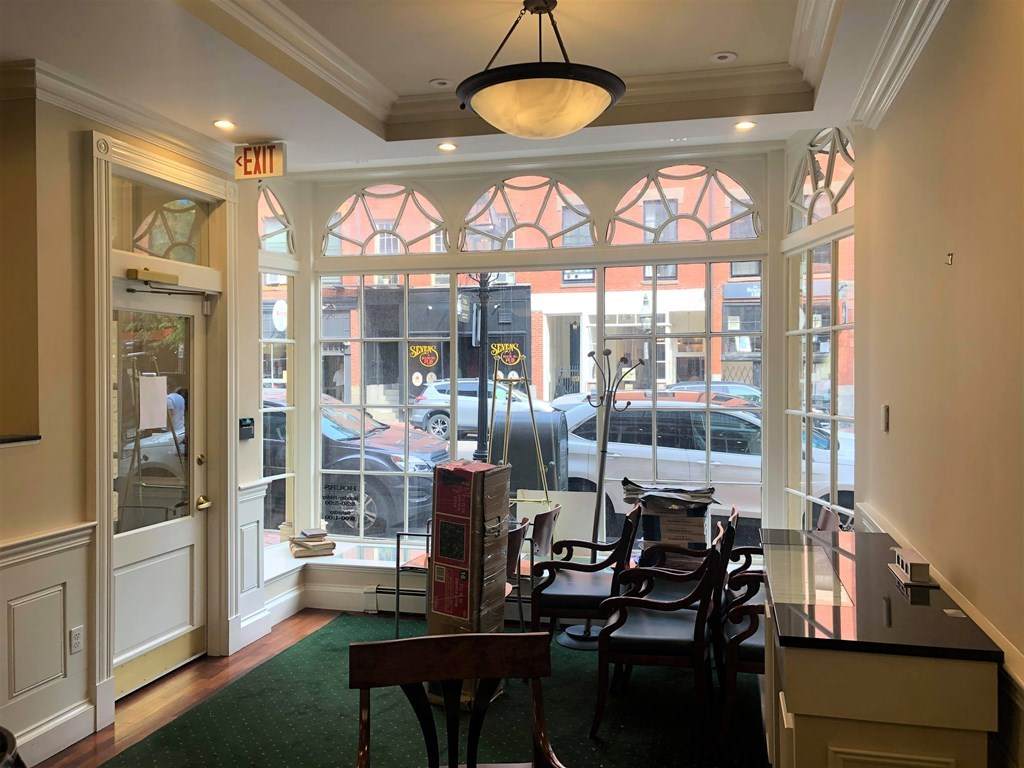 80 Charles - Photo 1