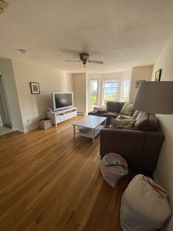 506 E Broadway - Photo 1
