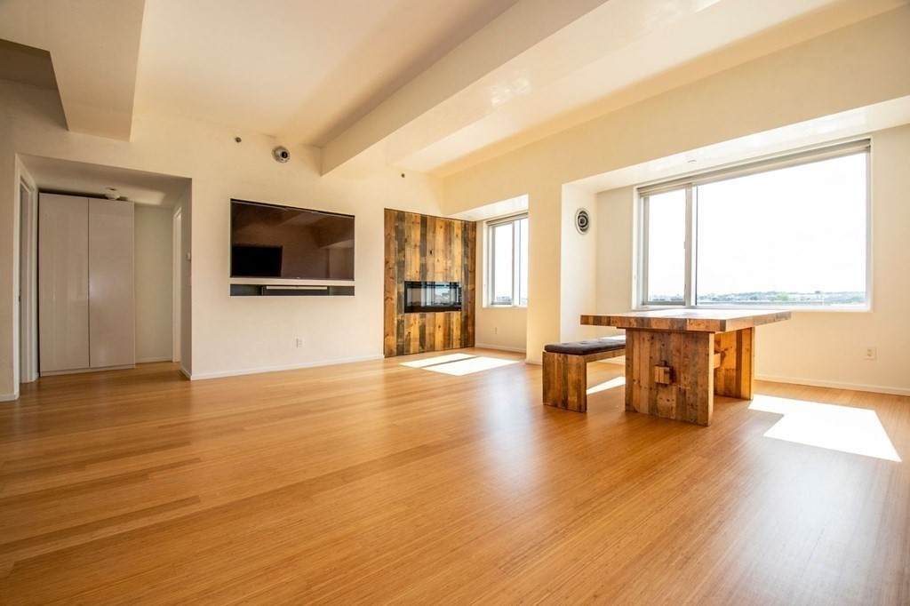 141 Dorchester Ave - Photo 1