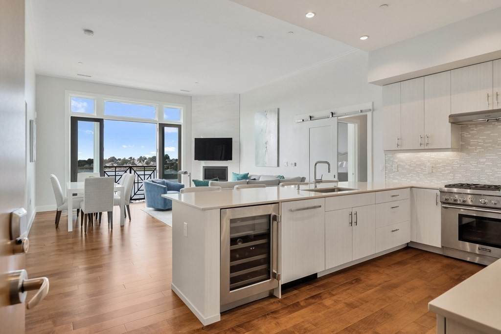 10 Shipyard Drive - Photo 1