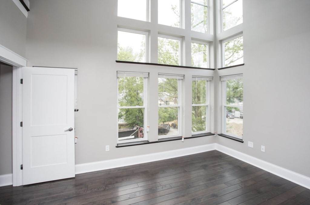 60 Howard St - Photo 1