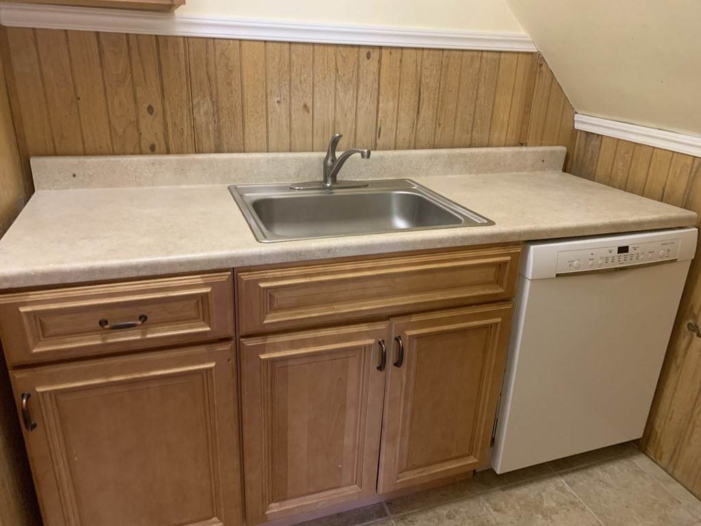 66 Lowden Ave - Photo 1
