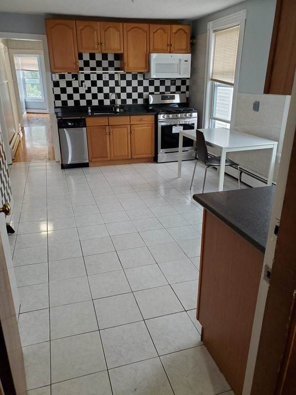72 Romsey St - Photo 1