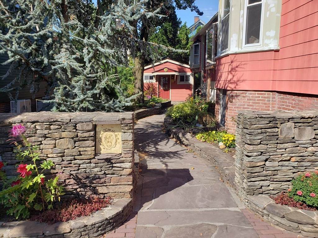 83 Inman Street - Photo 1
