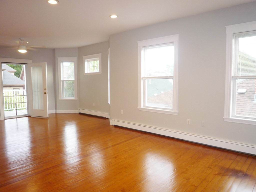 119 Bartlett Street - Photo 1