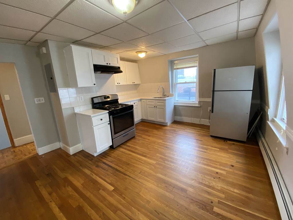 258 Lexington Street - Photo 1