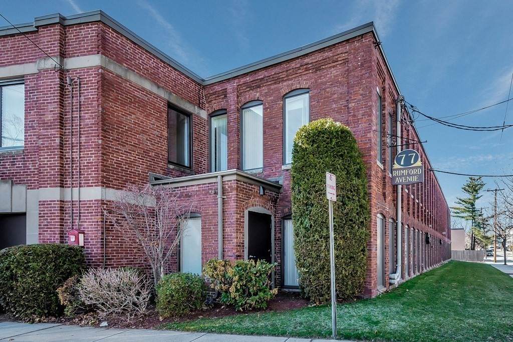 77 Rumford Ave - Photo 1