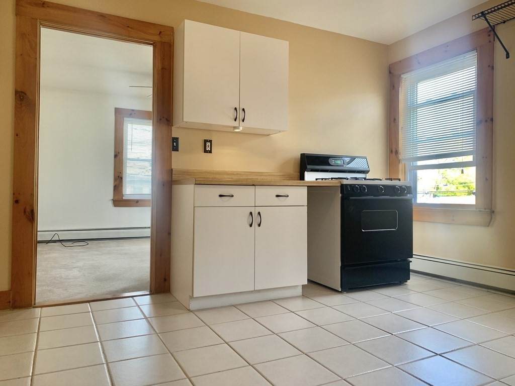 116 Charles - Photo 1