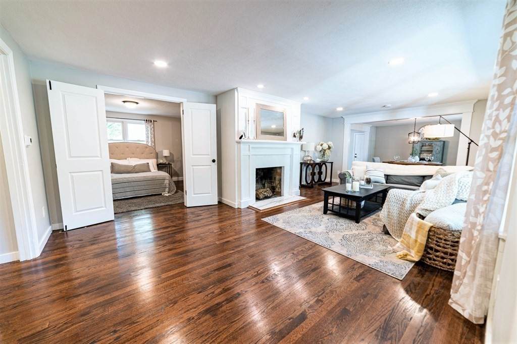 359 Converse St - Photo 1