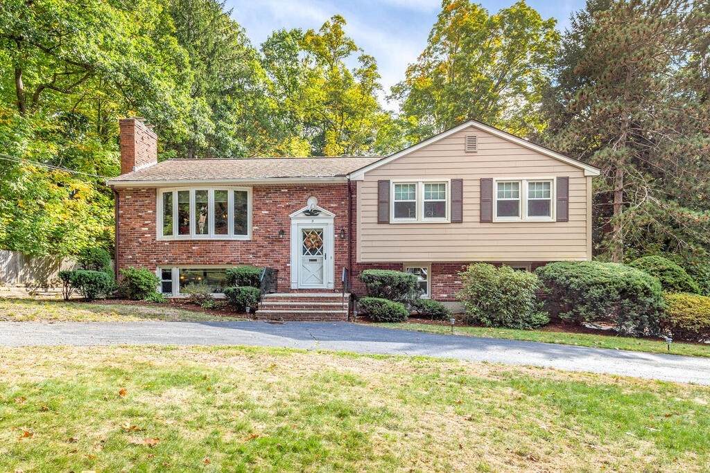 5 Rockland Rd - Photo 1