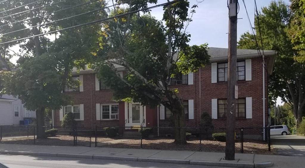 14 Riverside St - Photo 1