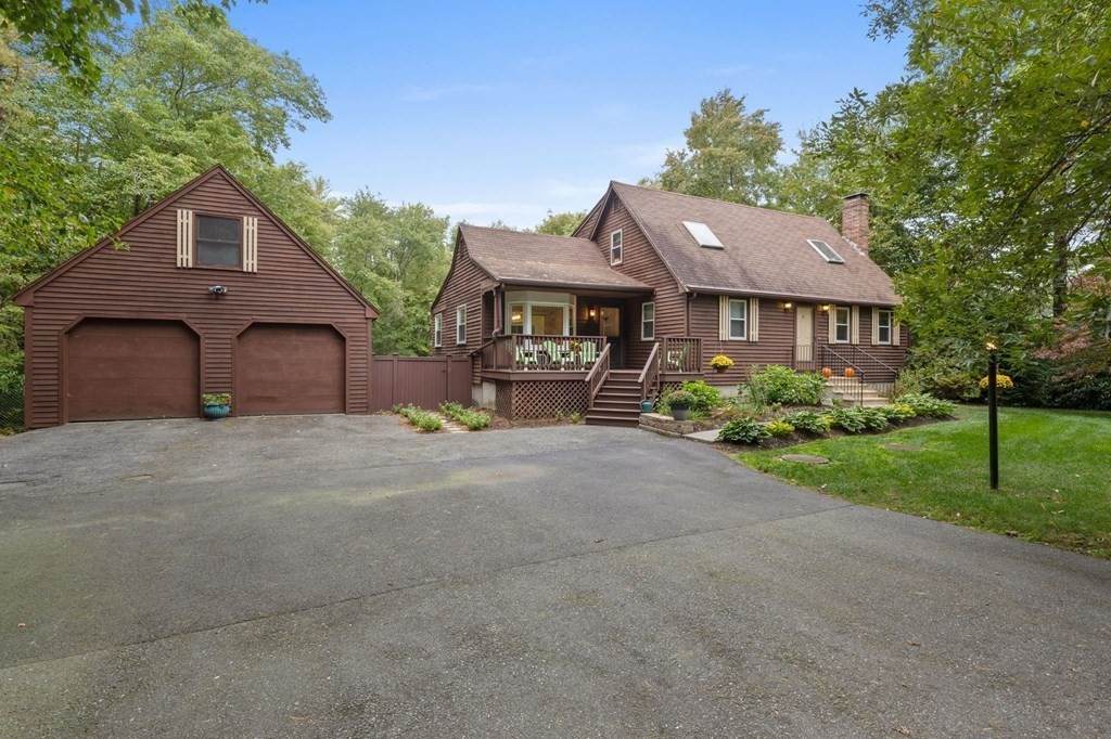 109 Burt St - Photo 1