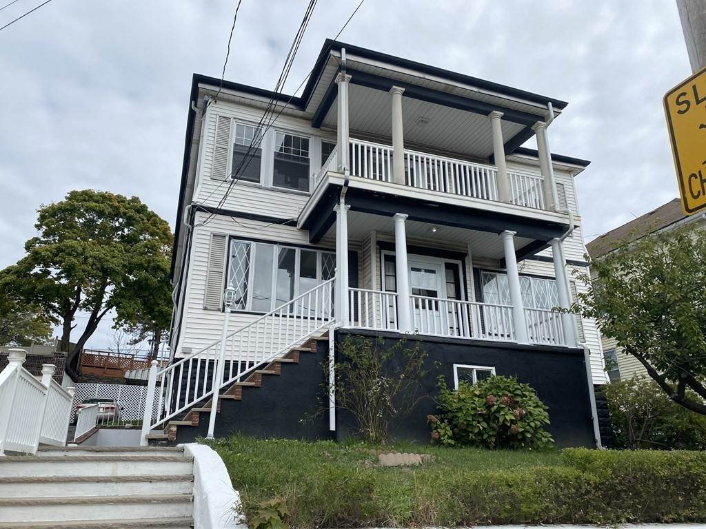 105 Franklin Ave - Photo 1