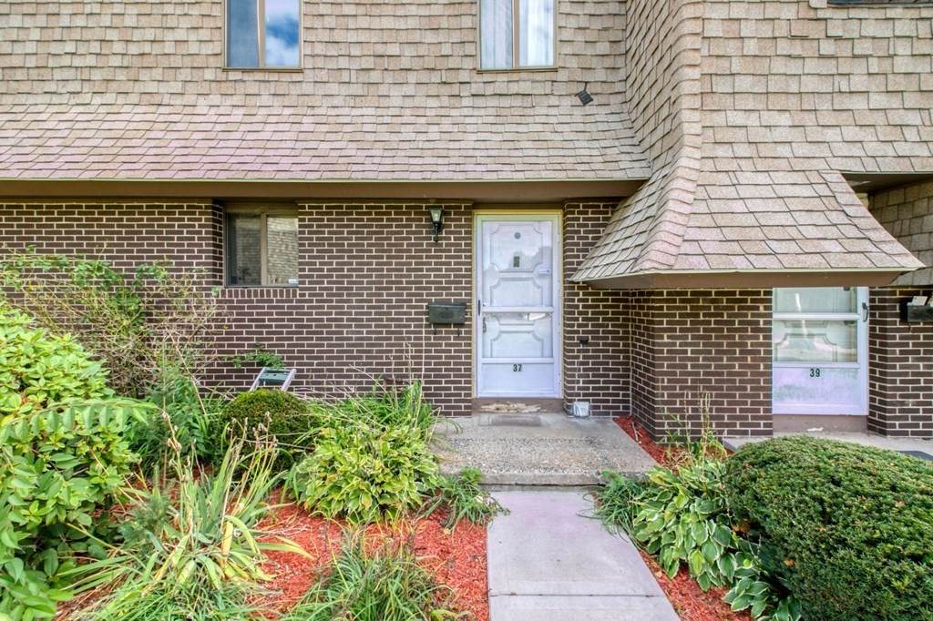37 Beekman Dr - Photo 1