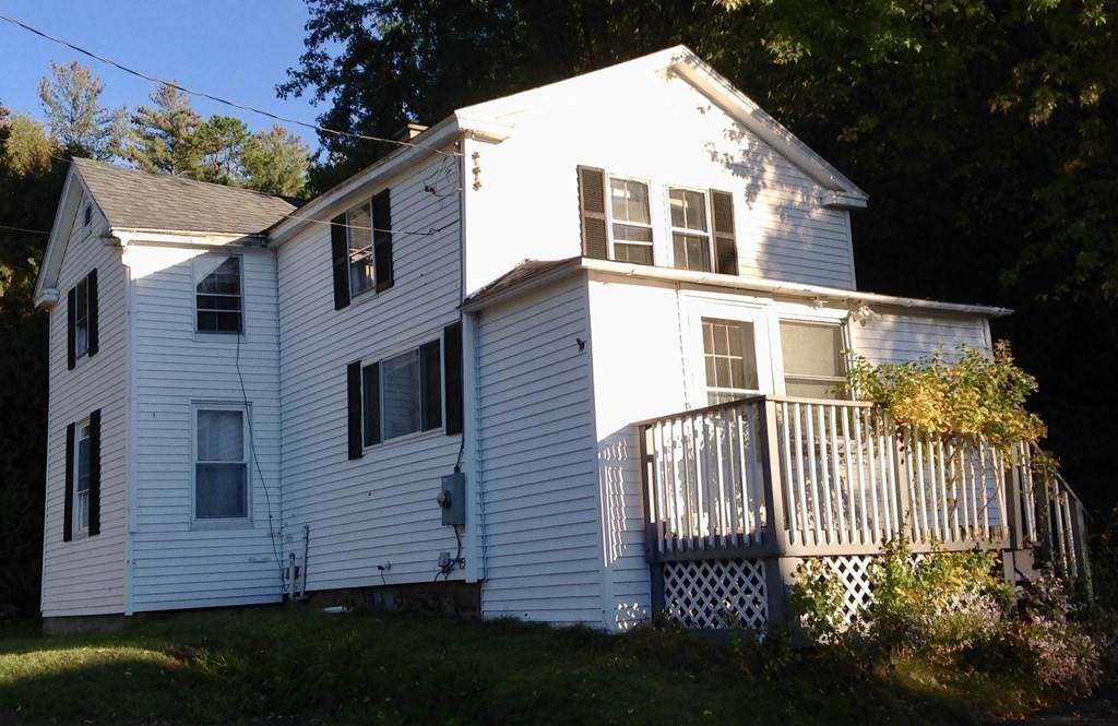 4 Ross Ave - Photo 1