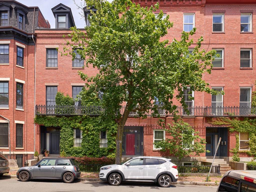 59 Otis Street - Photo 1