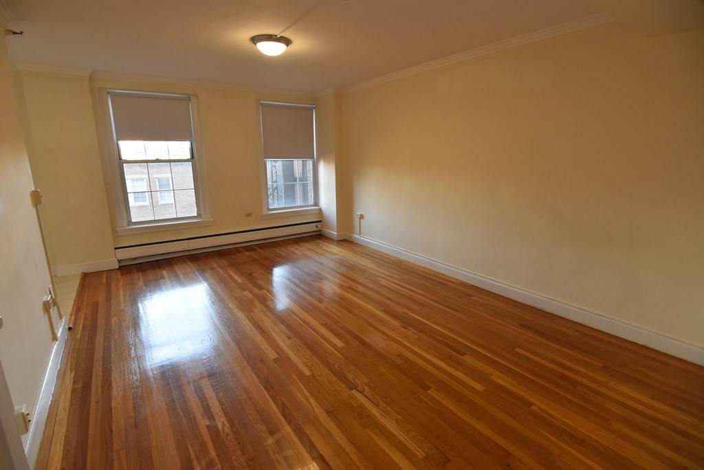 1284 Beacon St - Photo 1