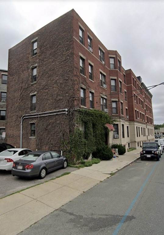 96 Linden St - Photo 1