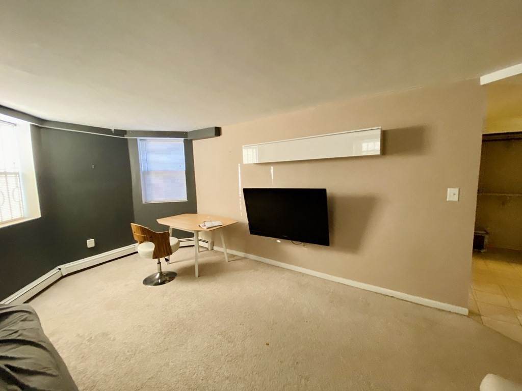 1486 Commonwealth - Photo 1