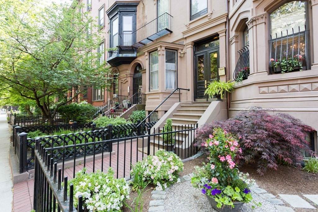 163 Beacon St - Photo 1