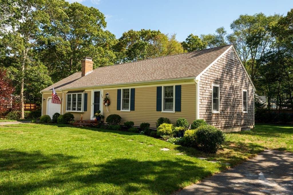 136 Starlight Dr - Photo 1