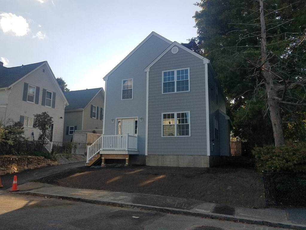 755 School St - Photo 1