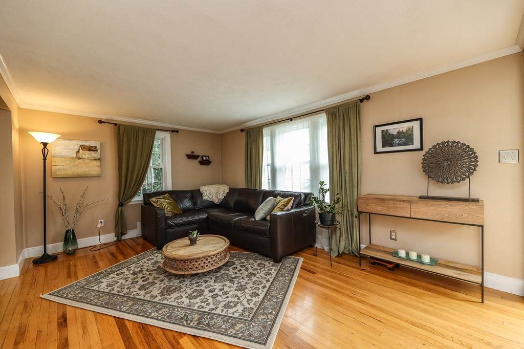 73 Keystone St - Photo 1
