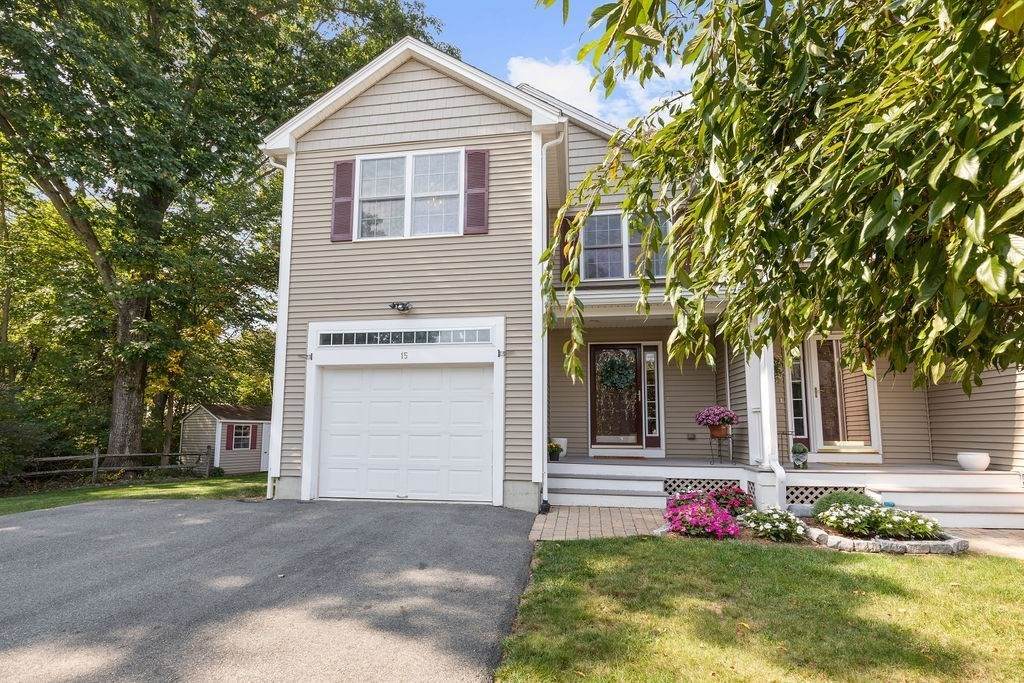 15 Bay Point Ln - Photo 1