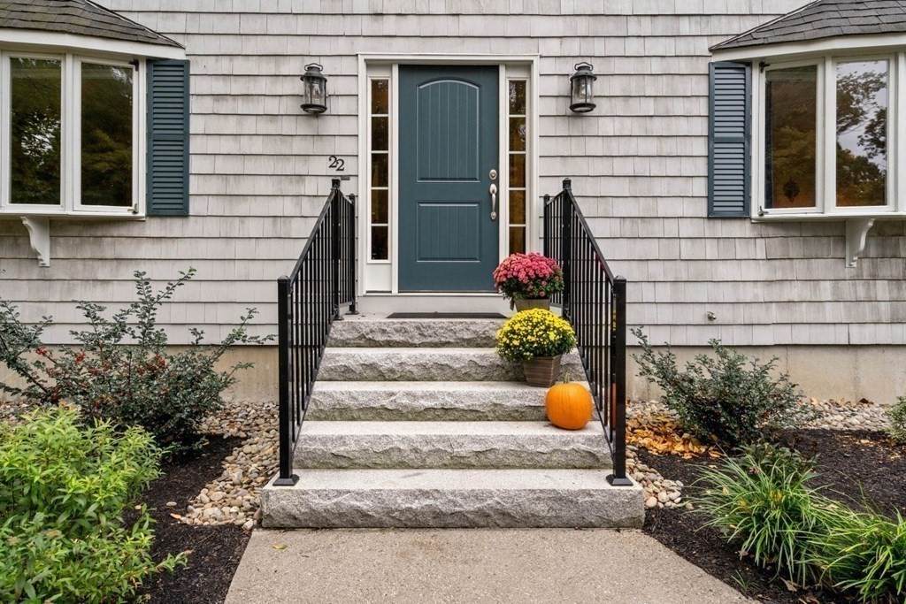 22 Lucia Dr - Photo 1