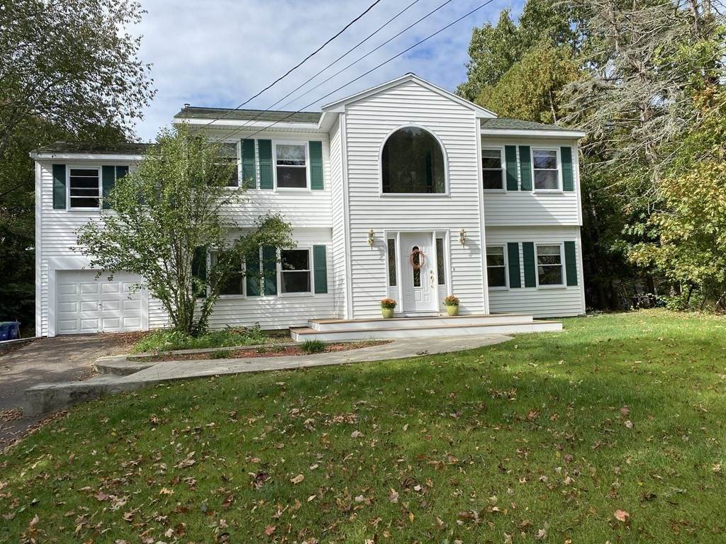 529 Middle St - Photo 1