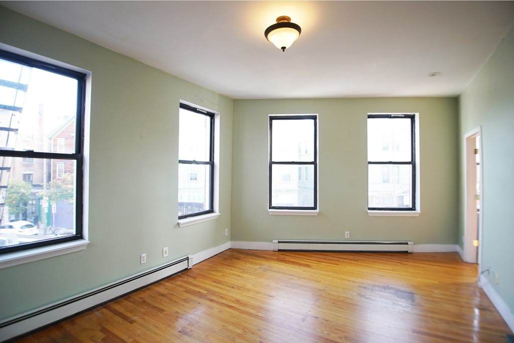 377 Centre St - Photo 1