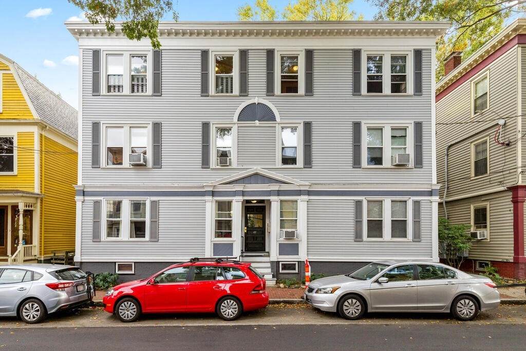 48 Eustis St - Photo 1