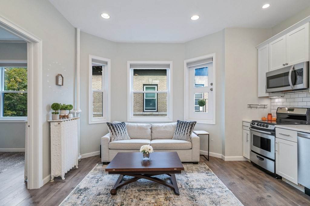 119 Park St - Photo 1