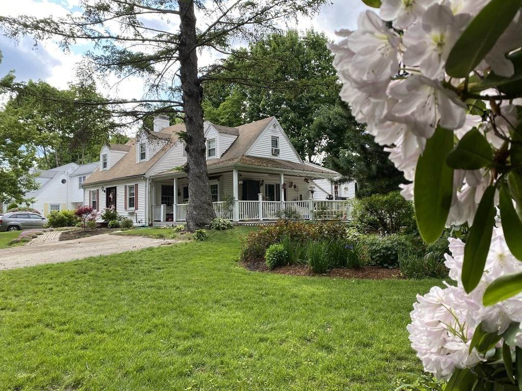 7 Sutcliffe Ave - Photo 1