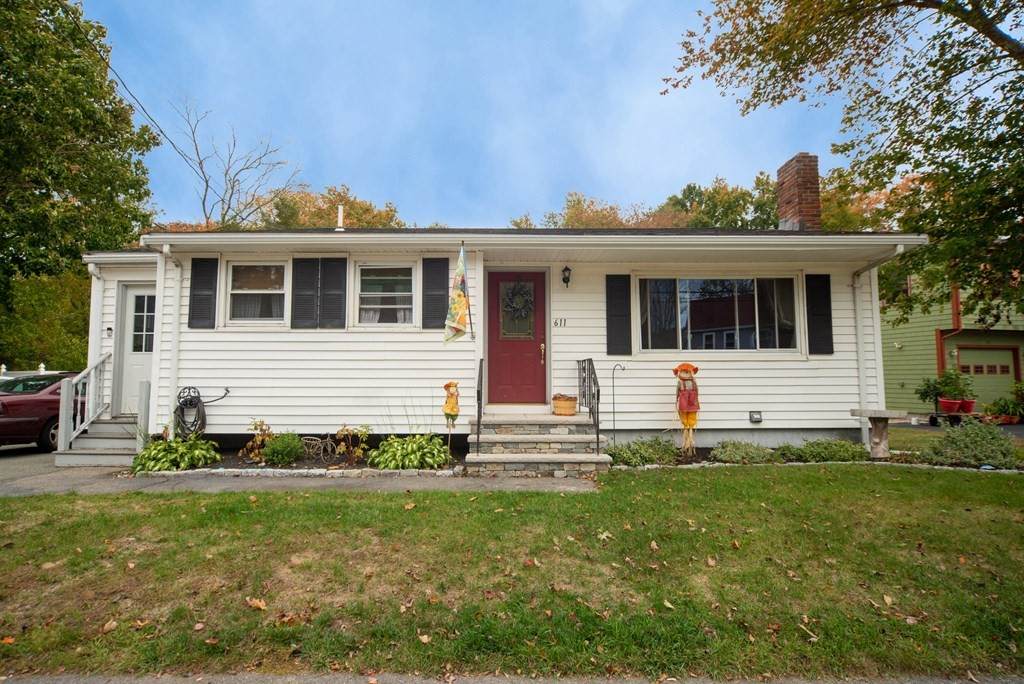 611 S Main St - Photo 1