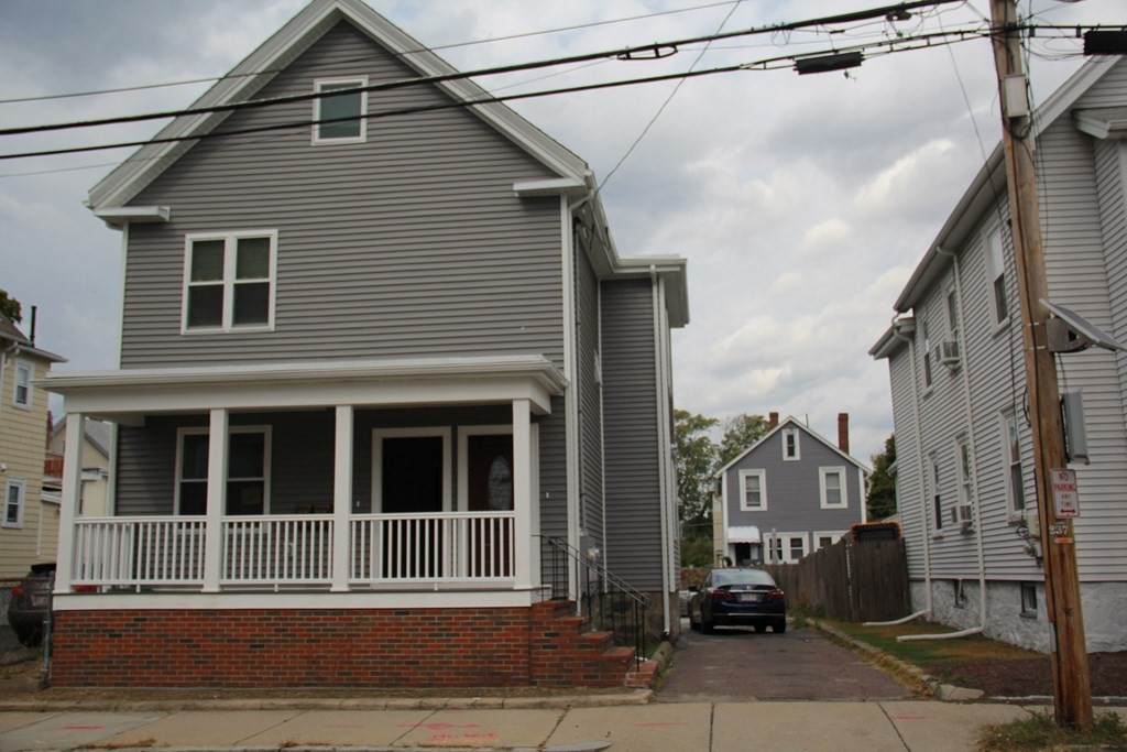 285 Charles St - Photo 1